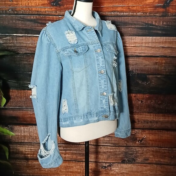 Between Us Jean Jacket 1X Cropped Distressed Ripped Light Wash Denim - Picture 4 of 10